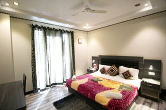 TG Stays Golf Course Road DLF Phase IV, Gurgaon 2